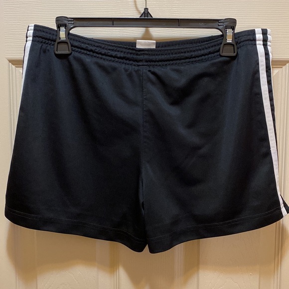 Adidas Shorts SZ Small - Picture 3 of 4